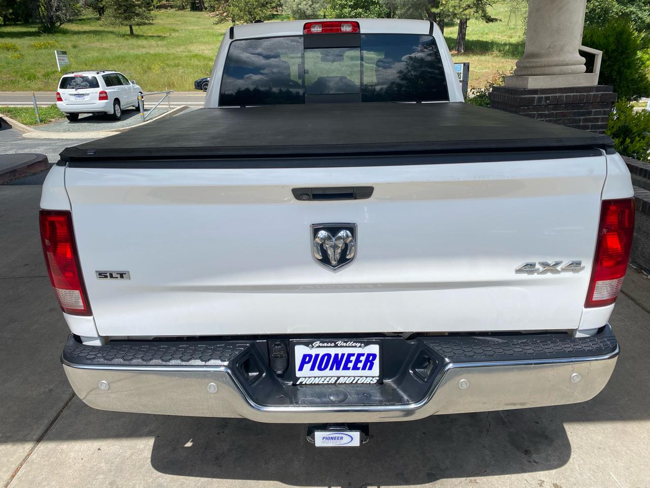 RAM 1500 Classic SLT 4x4 Quad Cab 6'4" Box 2019