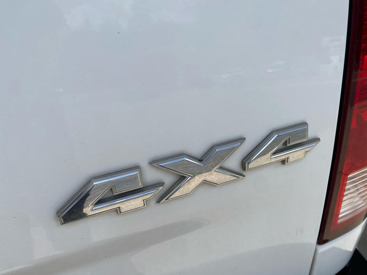 RAM 1500 Classic SLT 4x4 Quad Cab 6'4" Box 2019