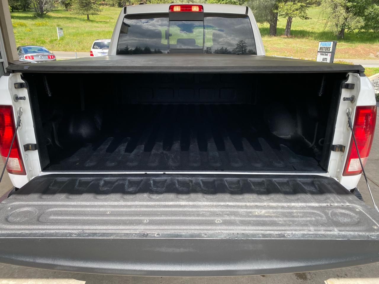 RAM 1500 Classic SLT 4x4 Quad Cab 6'4" Box 2019