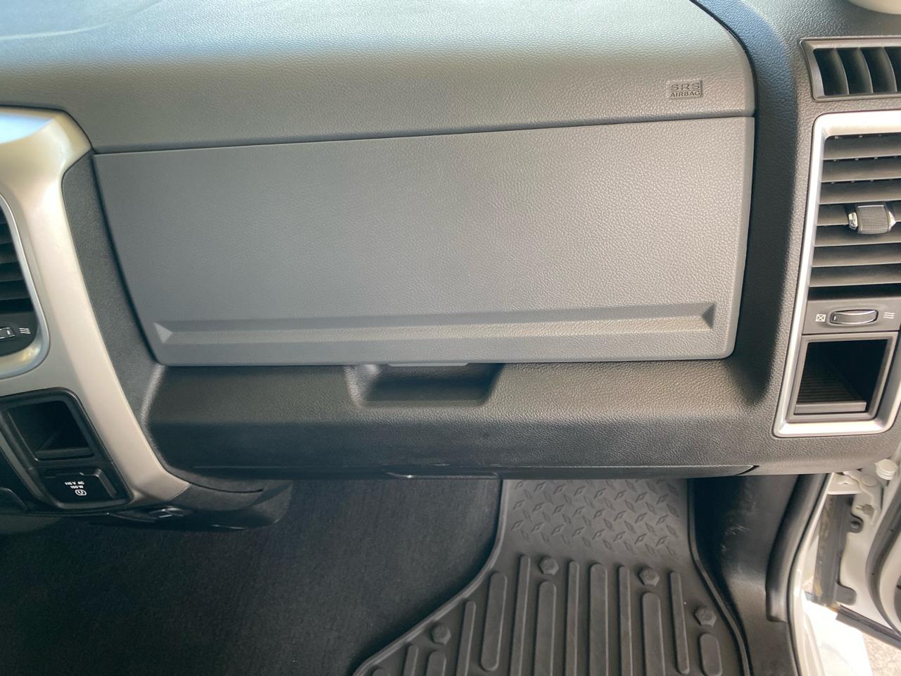RAM 1500 Classic SLT 4x4 Quad Cab 6'4" Box 2019