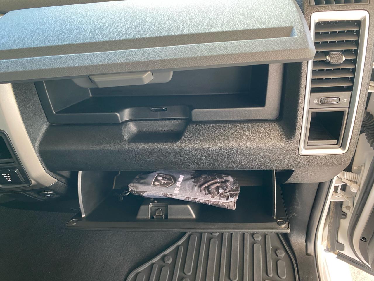 RAM 1500 Classic SLT 4x4 Quad Cab 6'4" Box 2019