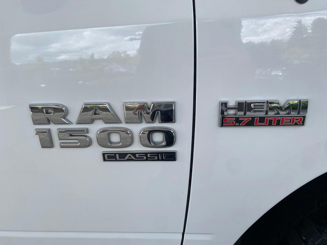 RAM 1500 Classic SLT 4x4 Quad Cab 6'4" Box 2019