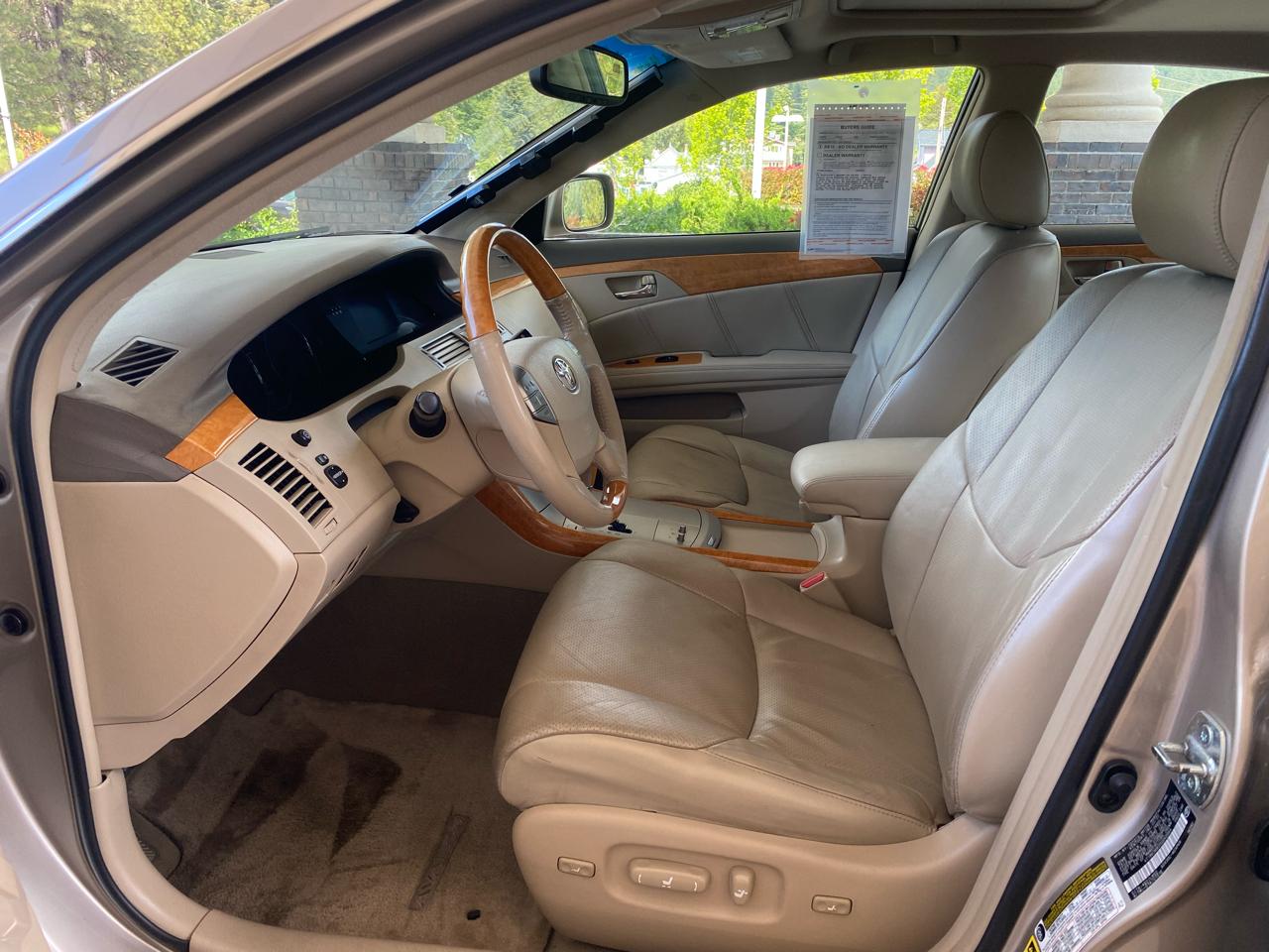 Toyota Avalon  2005