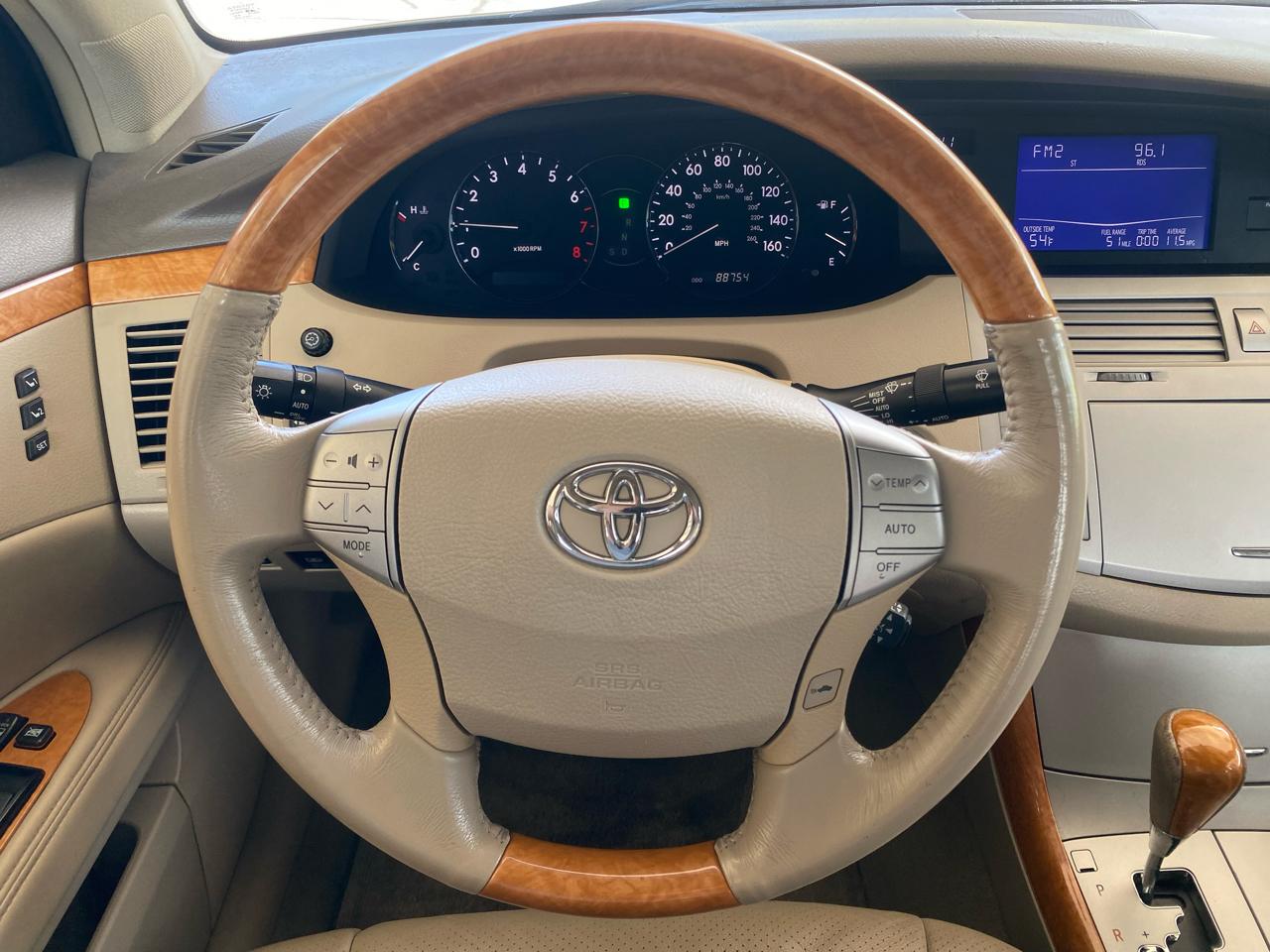 Toyota Avalon  2005