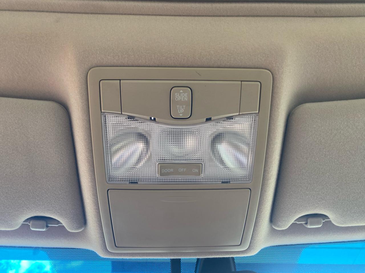 Toyota Avalon  2005