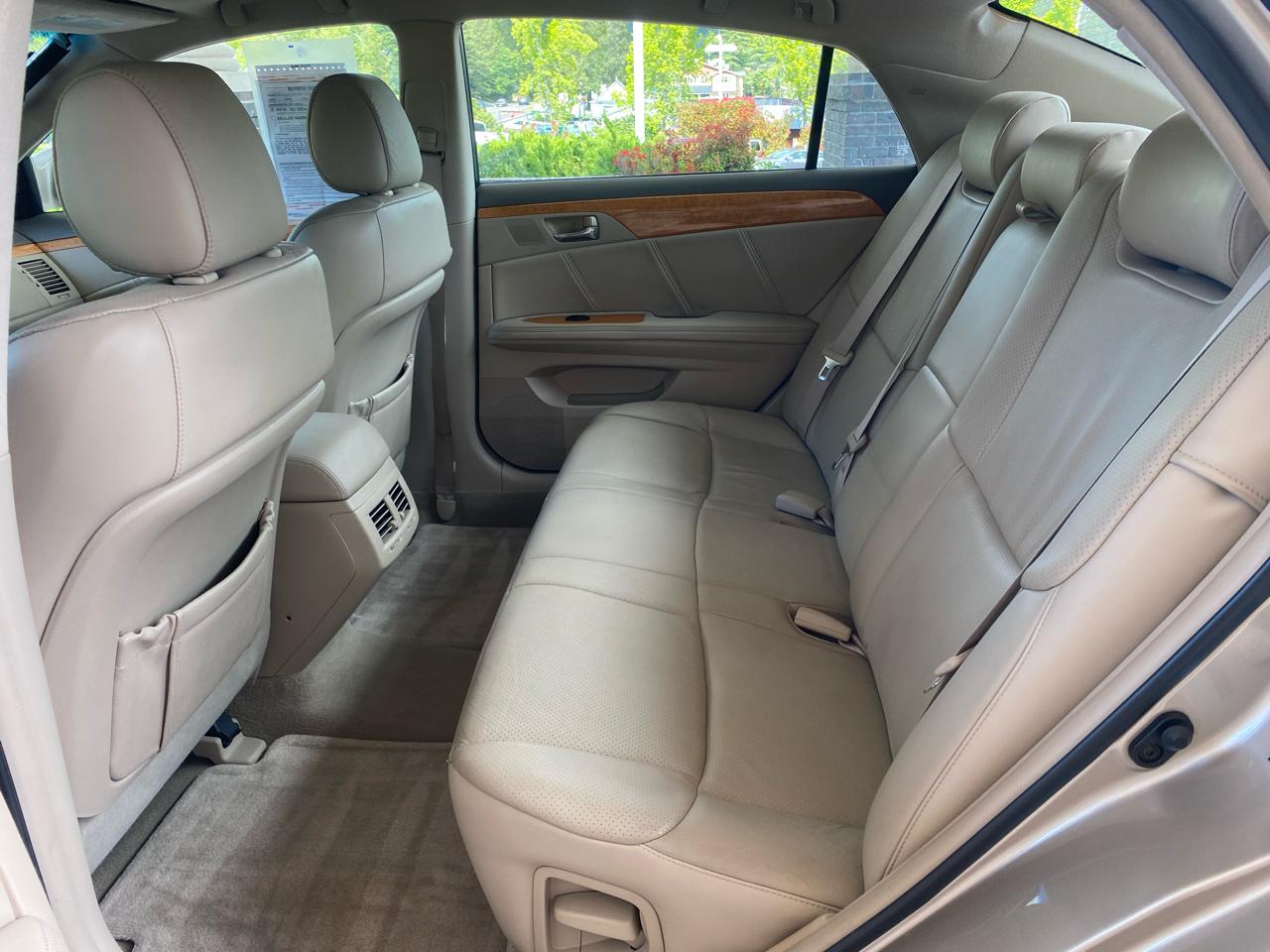 Toyota Avalon  2005