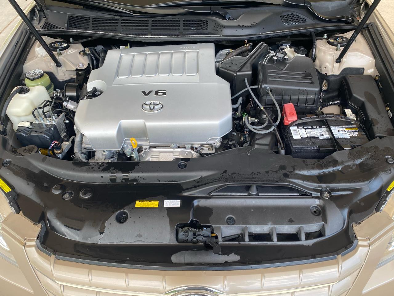 Toyota Avalon  2005