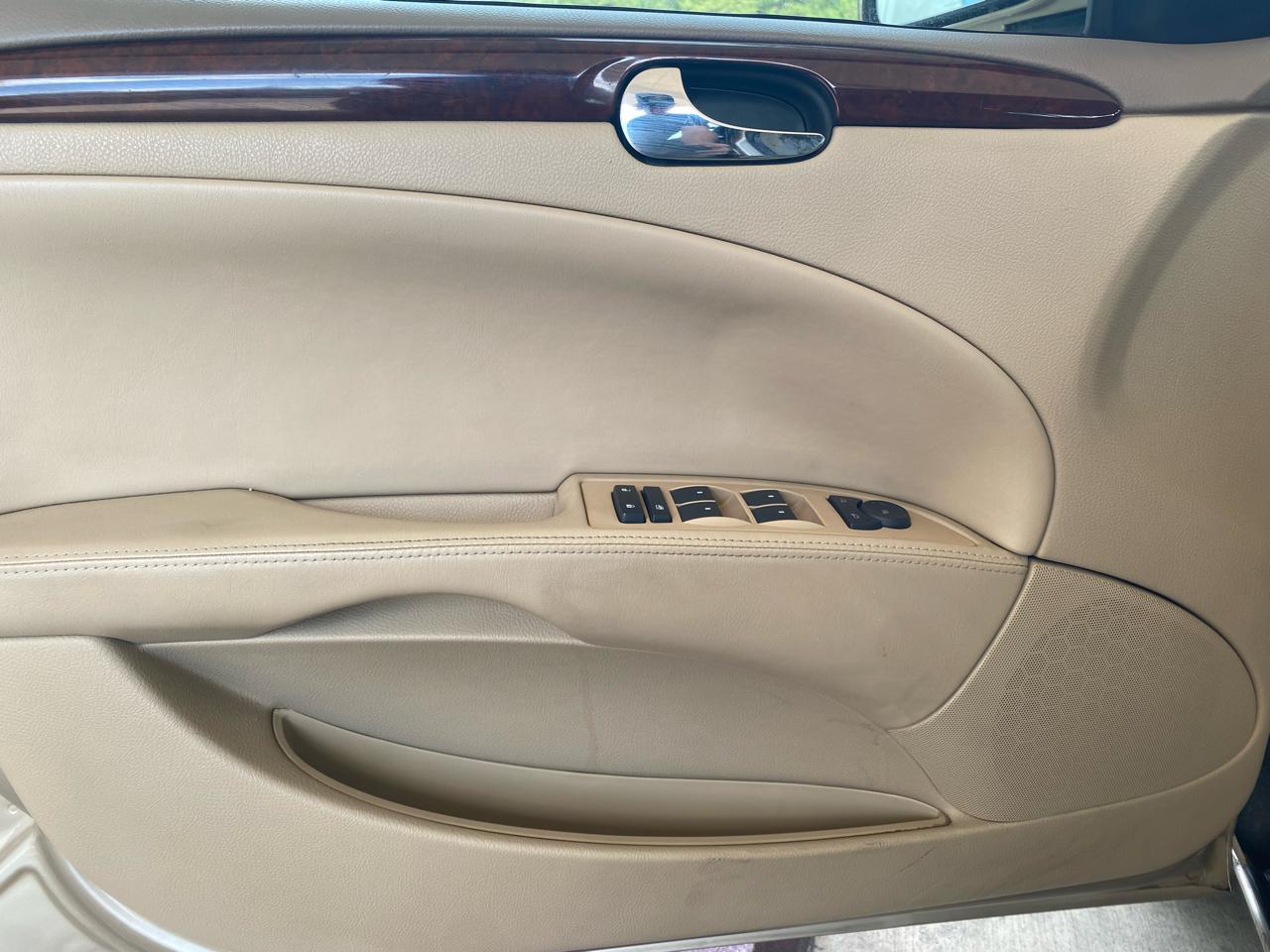 Buick Lucerne 4dr Sdn CX 2006