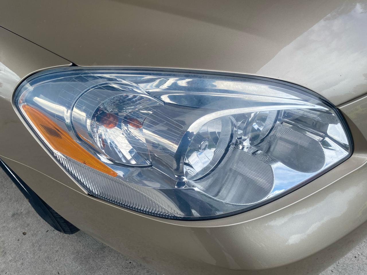 Buick Lucerne 4dr Sdn CX 2006