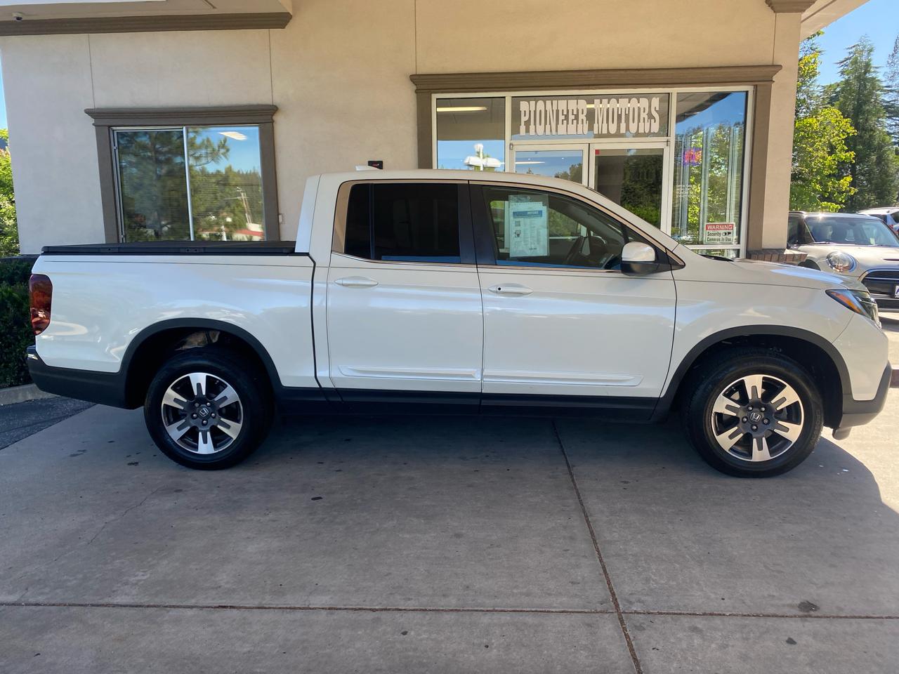Honda Ridgeline RTL 4x4 Crew Cab 5.3' Bed 2017