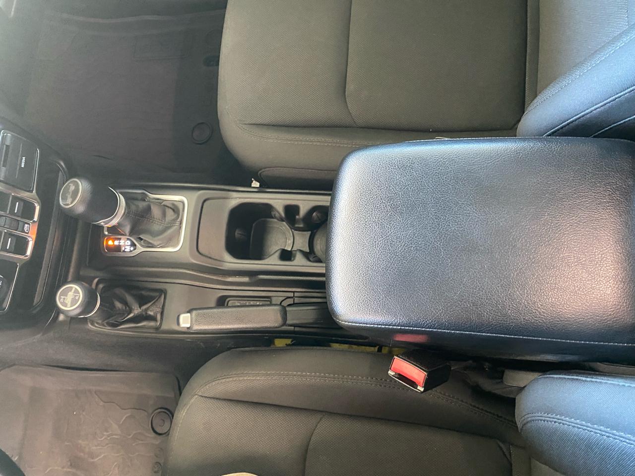 Jeep Wrangler Unlimited High Tide 4x4 2022