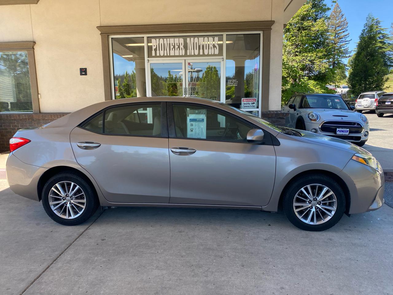 Toyota Corolla  2015