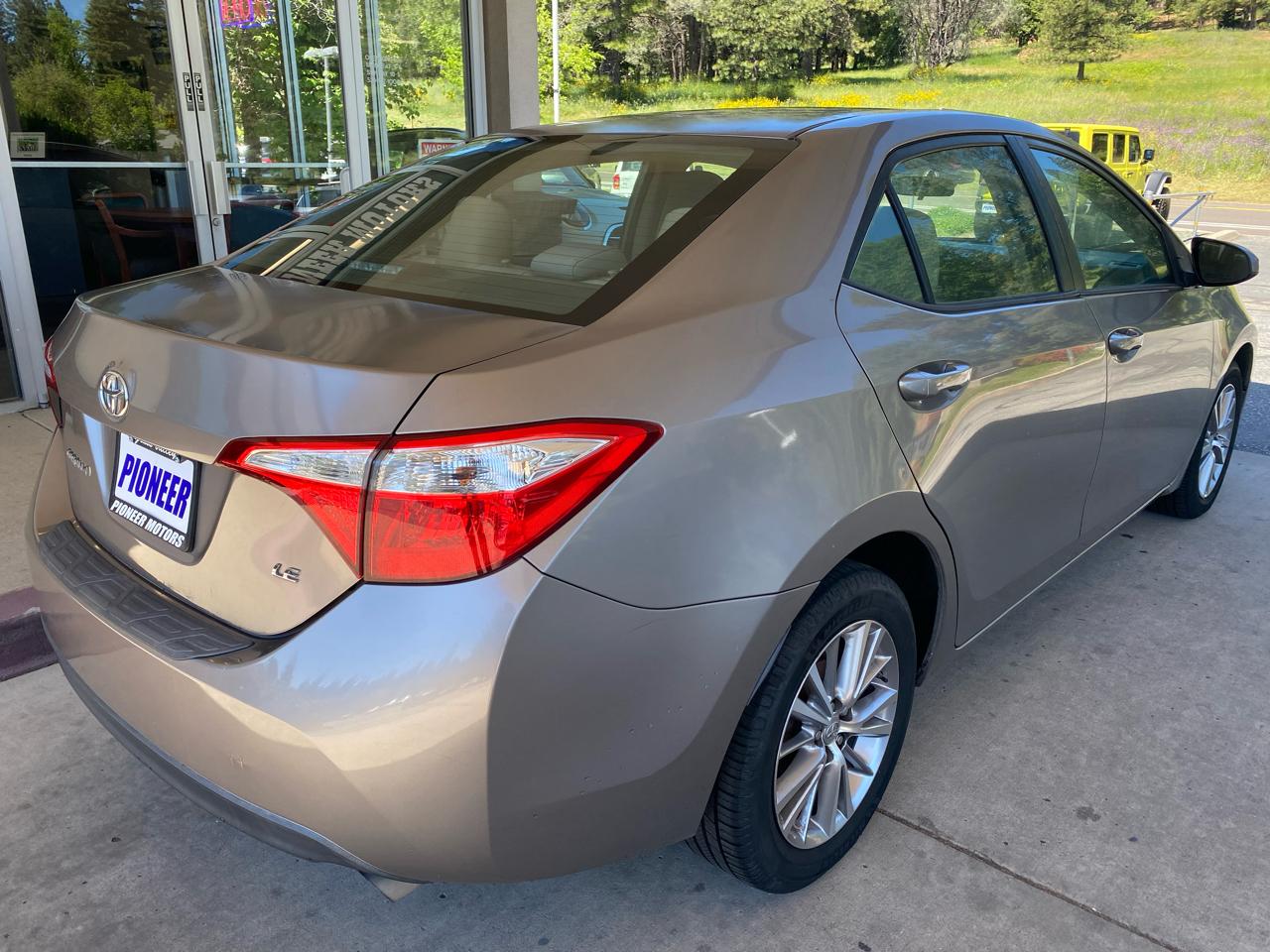 Toyota Corolla  2015