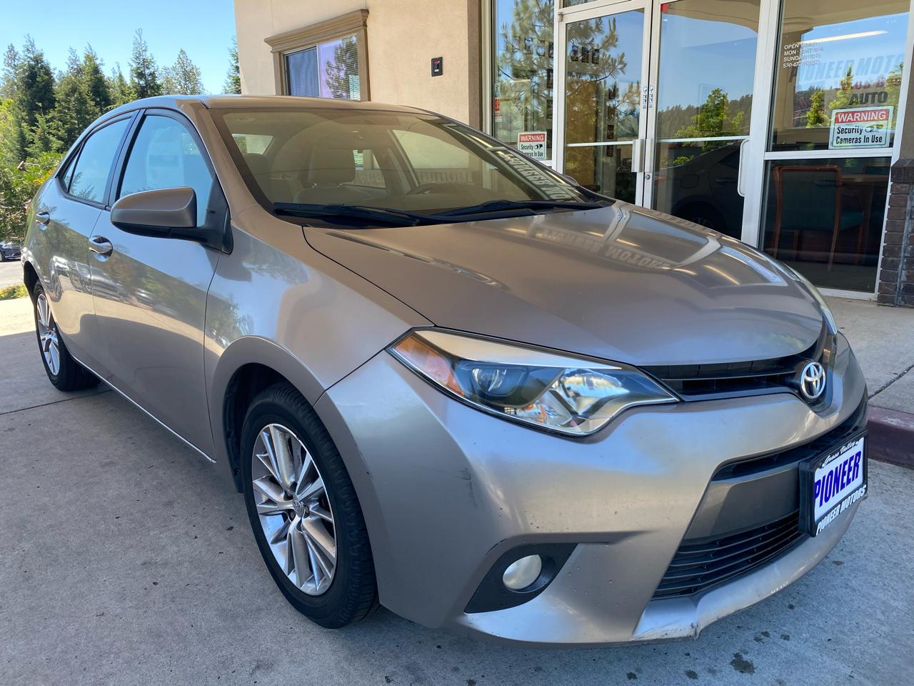 Toyota Corolla  2015