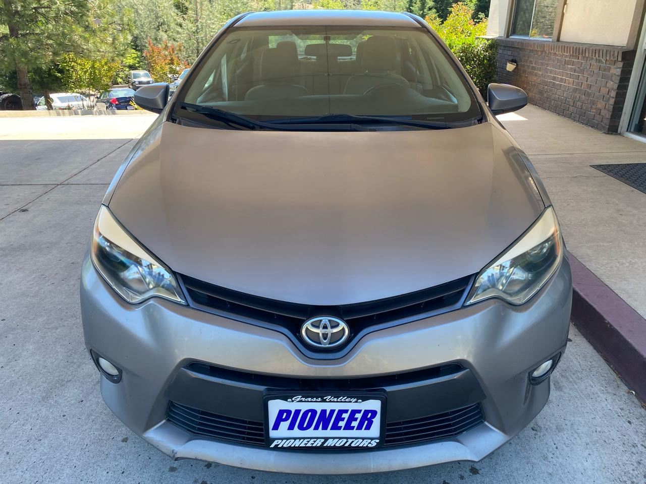 Toyota Corolla  2015