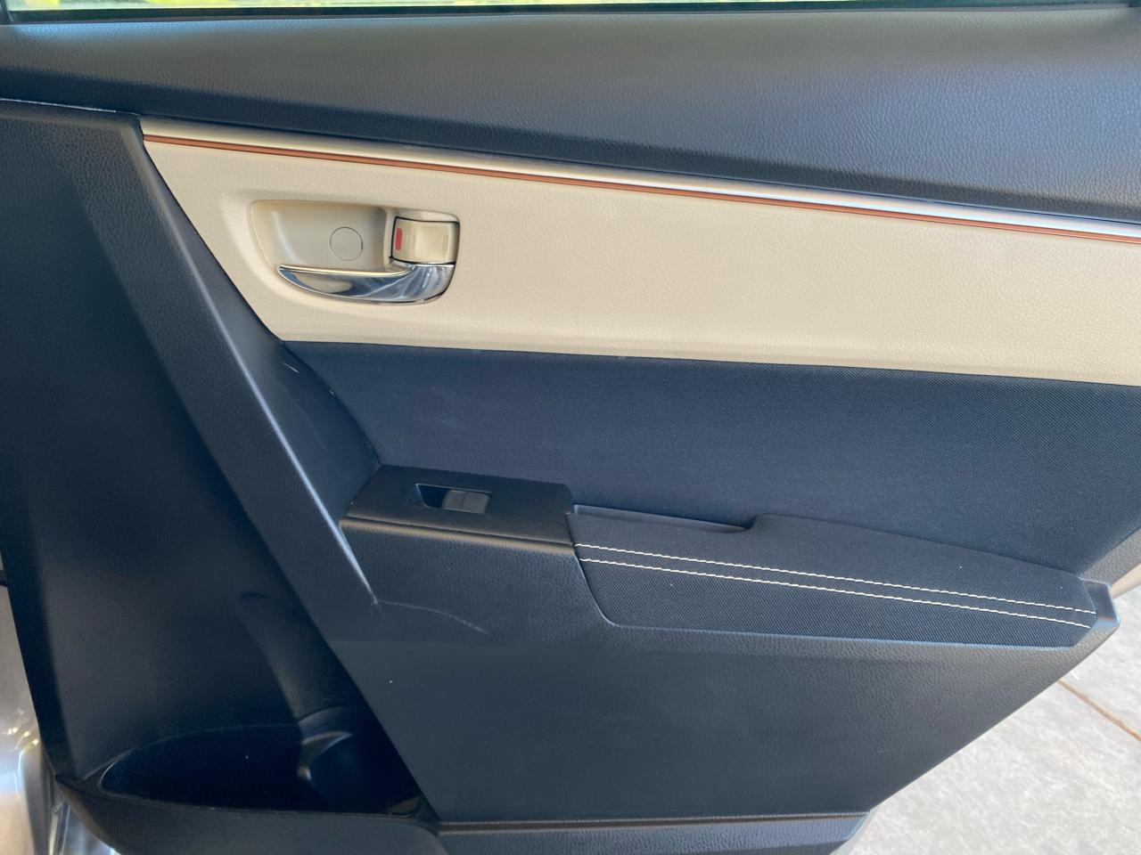 Toyota Corolla  2015