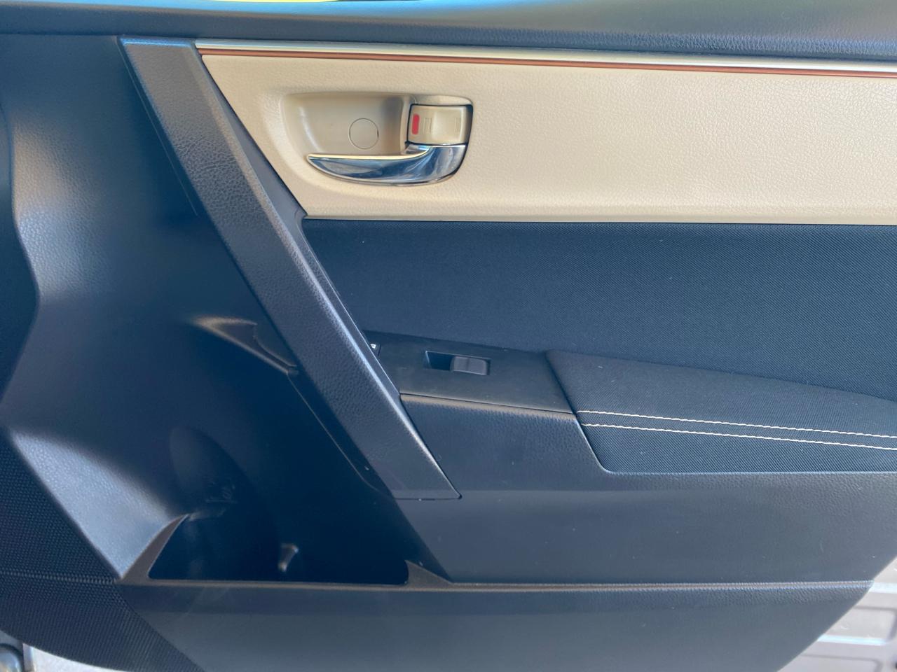 Toyota Corolla  2015