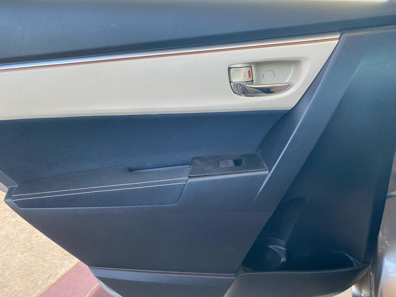 Toyota Corolla  2015