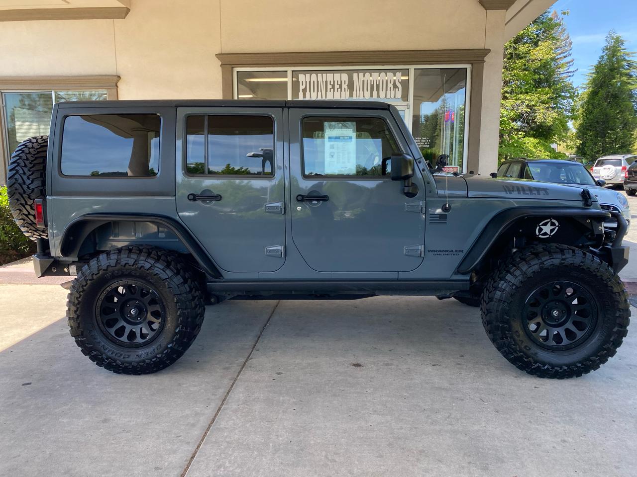 Jeep Wrangler Unlimited 4WD 4dr Willys Wheeler 2015