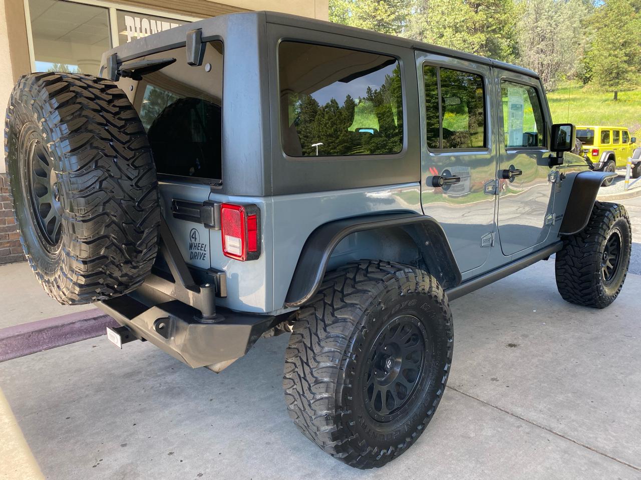 Jeep Wrangler Unlimited 4WD 4dr Willys Wheeler 2015