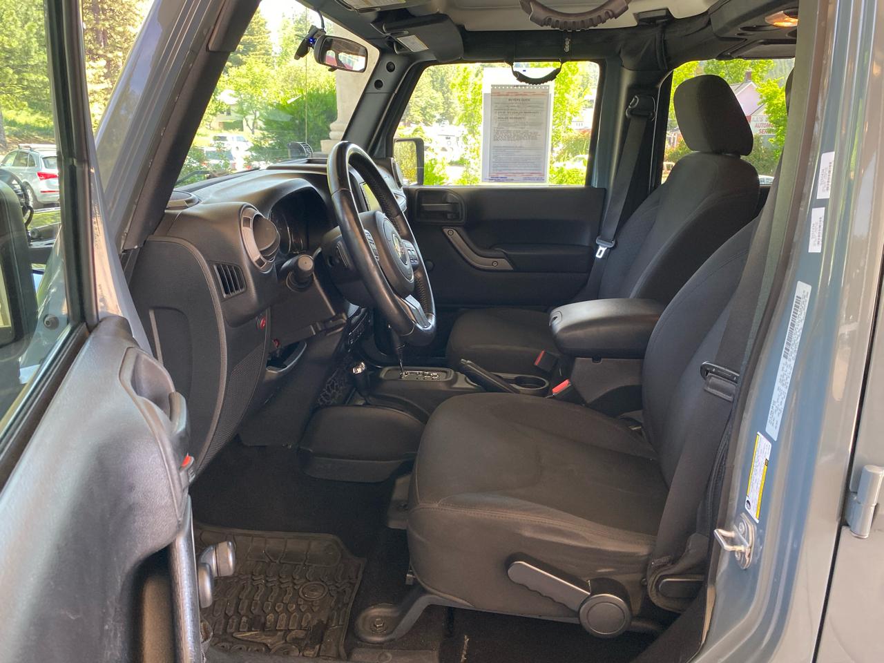 Jeep Wrangler Unlimited 4WD 4dr Willys Wheeler 2015