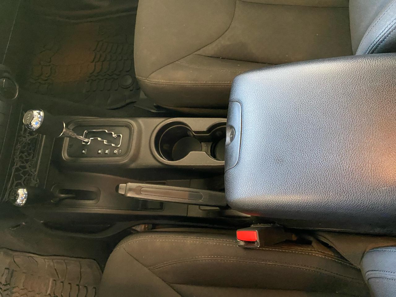 Jeep Wrangler Unlimited 4WD 4dr Willys Wheeler 2015
