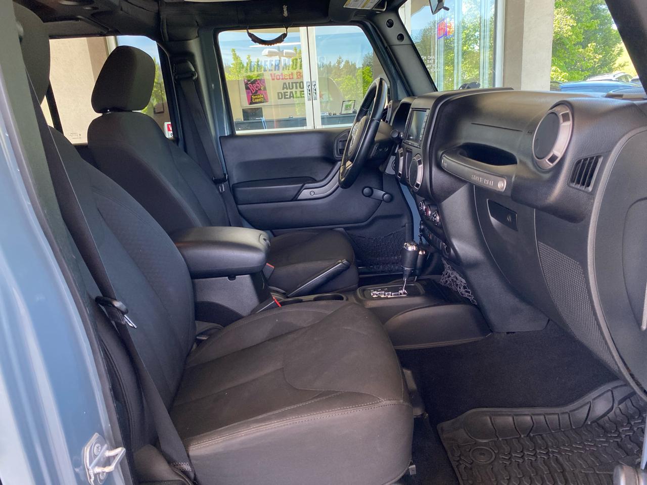 Jeep Wrangler Unlimited 4WD 4dr Willys Wheeler 2015
