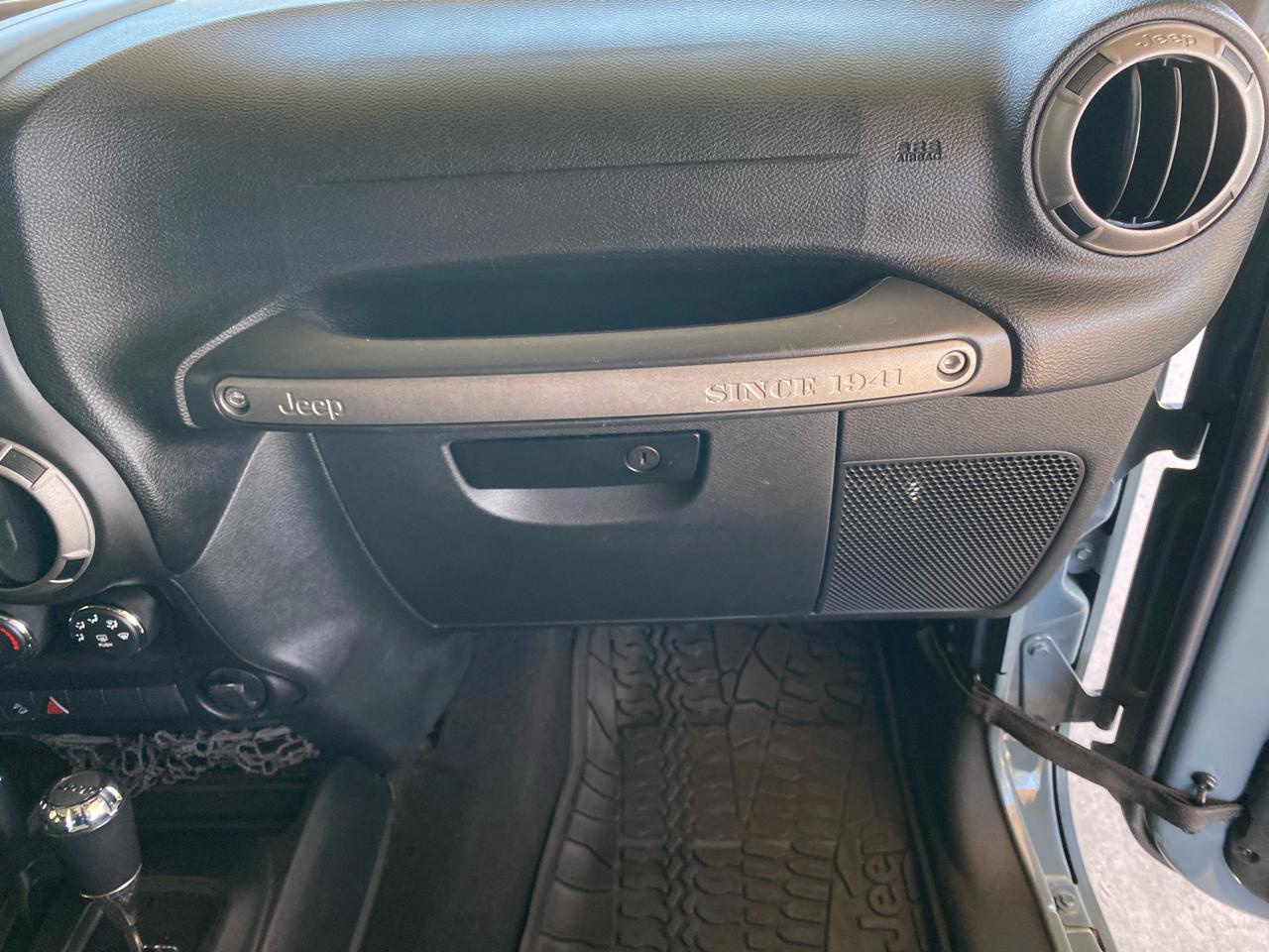 Jeep Wrangler Unlimited 4WD 4dr Willys Wheeler 2015