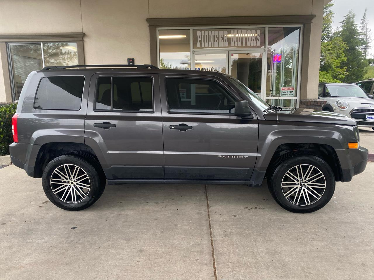 Jeep Patriot FWD 4dr Sport 2016