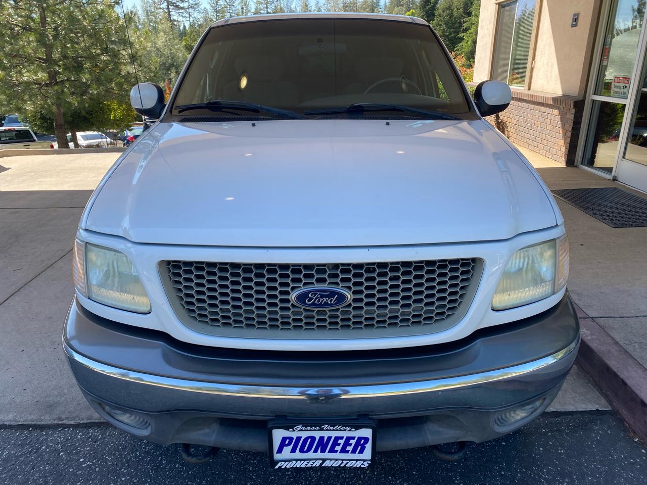 Ford F-150 SuperCrew 139" XLT 4WD 2003