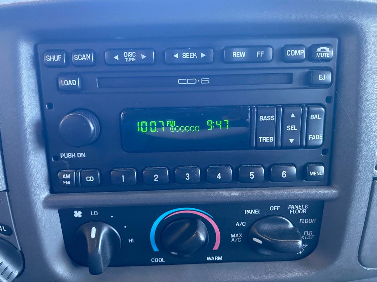 Ford F-150 SuperCrew 139" XLT 4WD 2003