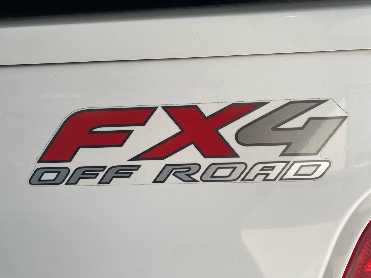 Ford F-150 SuperCrew 139" XLT 4WD 2003