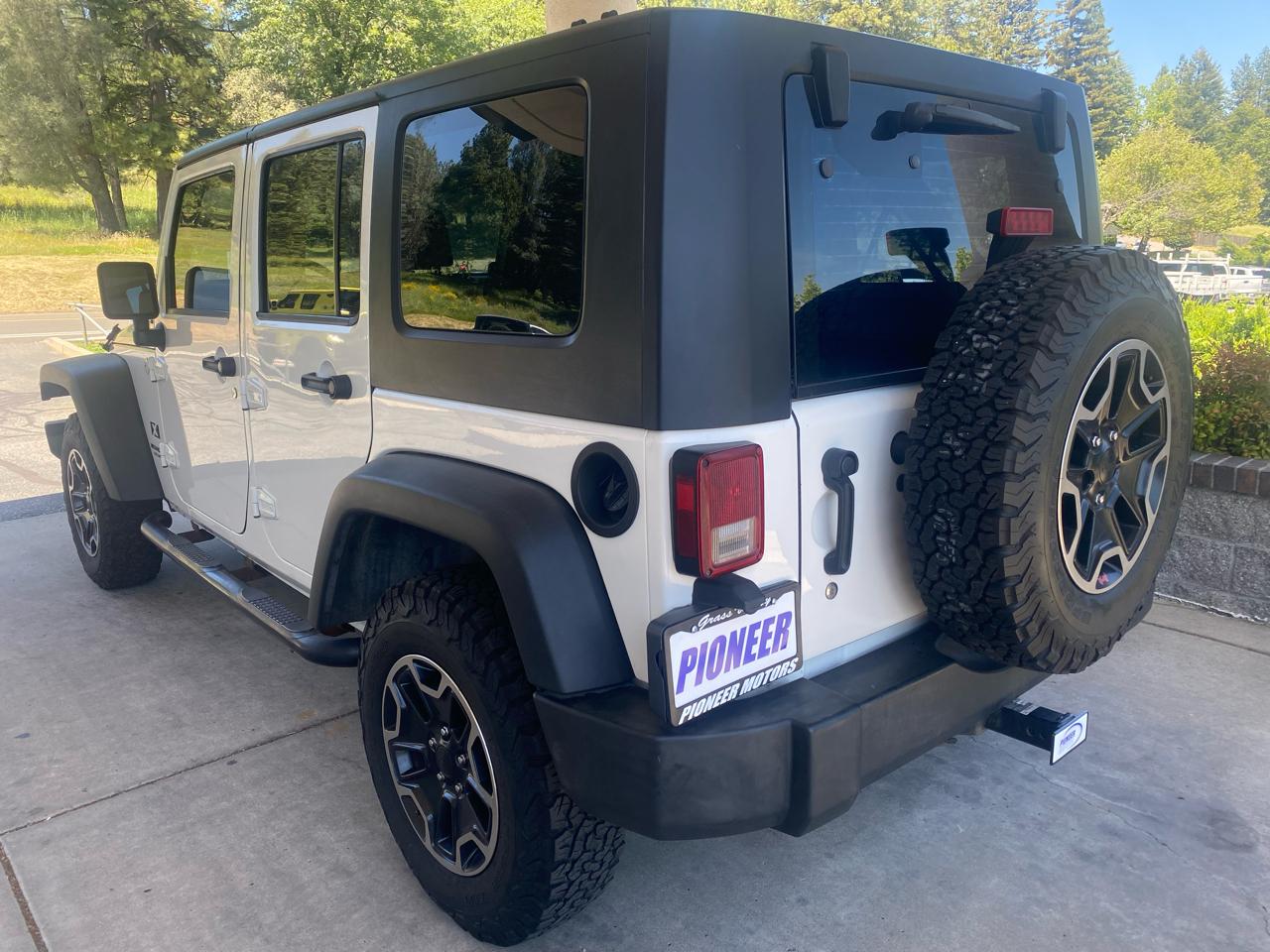Jeep Wrangler Unlimited 4WD 4dr X 2009