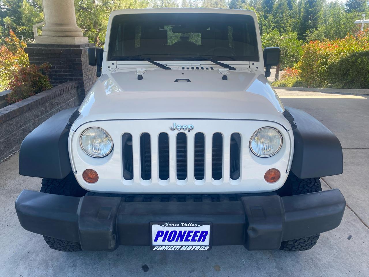 Jeep Wrangler Unlimited 4WD 4dr X 2009