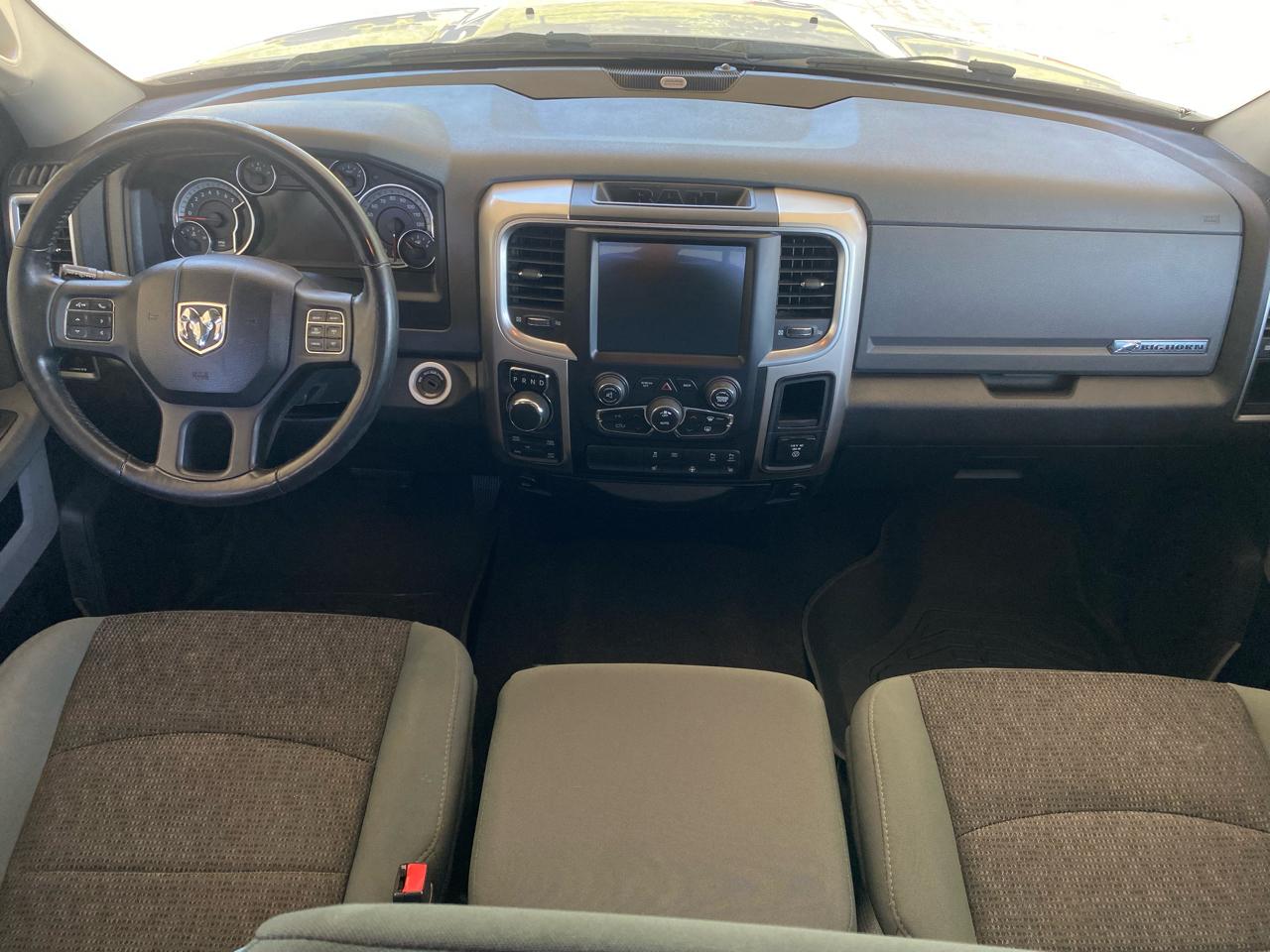RAM 1500 Big Horn 4x4 Crew Cab 5'7" Box 2017