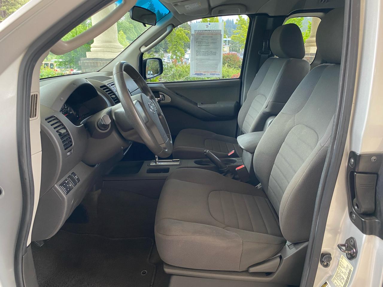 Nissan Frontier 2WD King Cab I4 Auto SE 2009