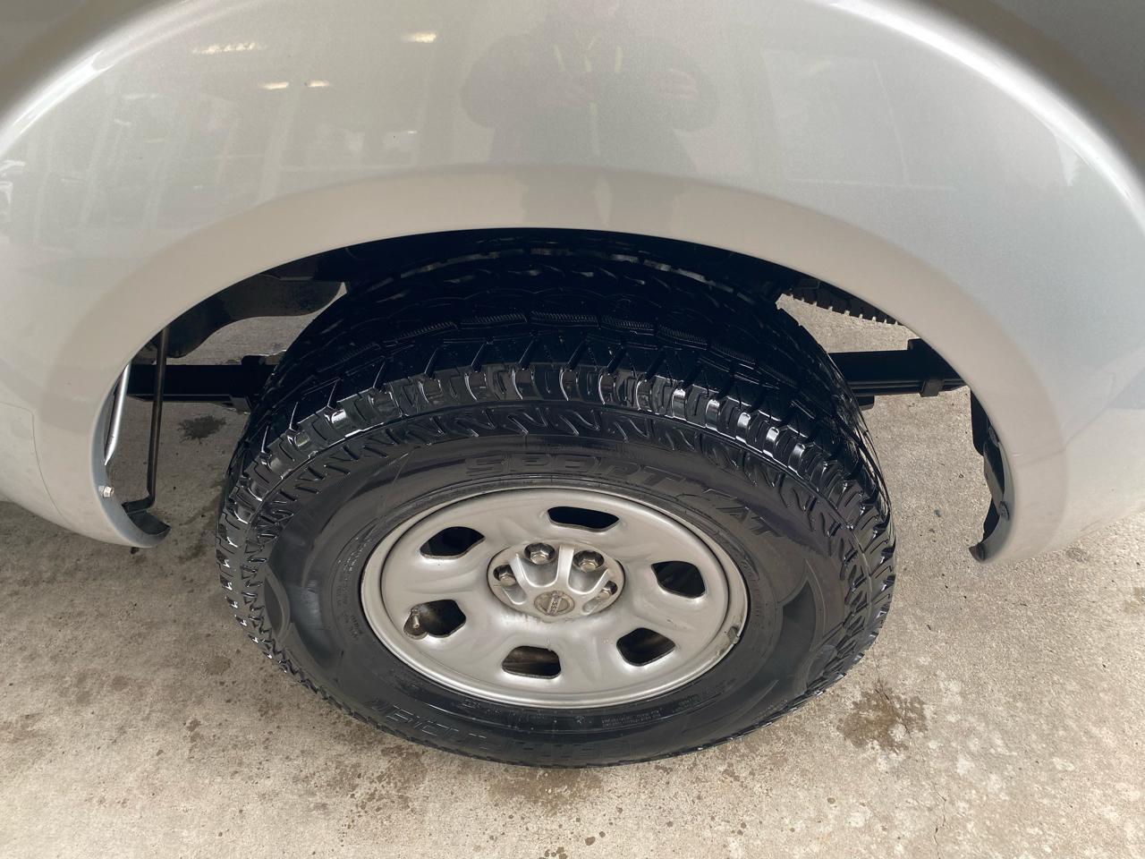 Nissan Frontier 2WD King Cab I4 Auto SE 2009