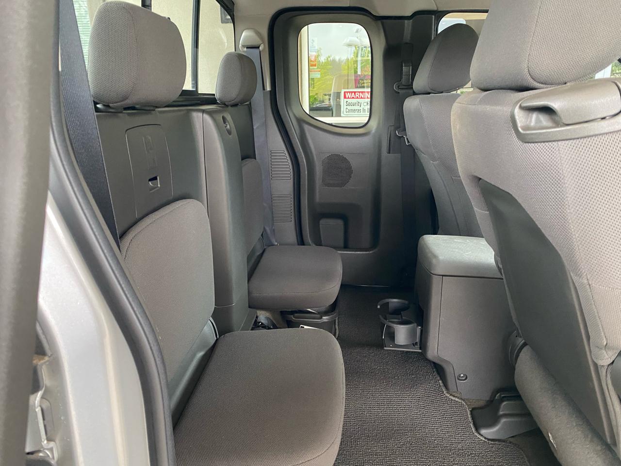 Nissan Frontier 2WD King Cab I4 Auto SE 2009