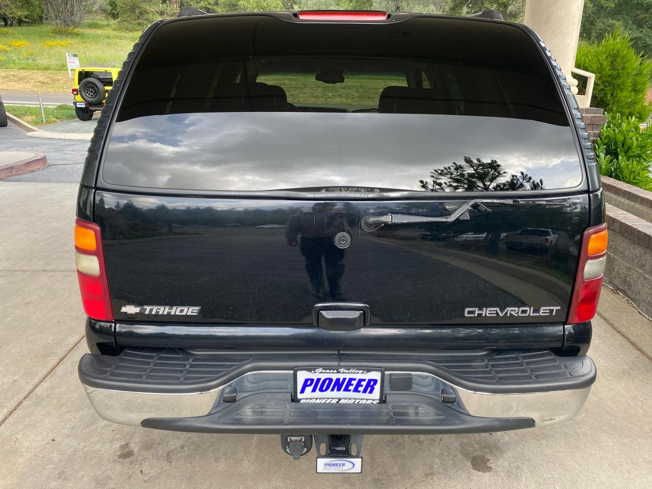 Chevrolet Tahoe 4dr 1500 4WD LT 2003