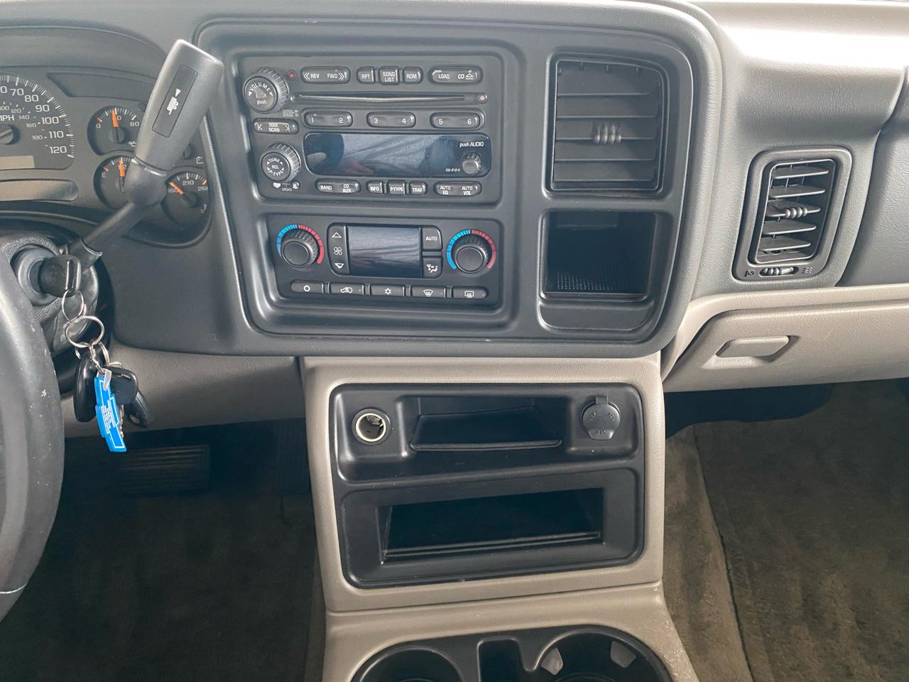 Chevrolet Tahoe 4dr 1500 4WD LT 2003