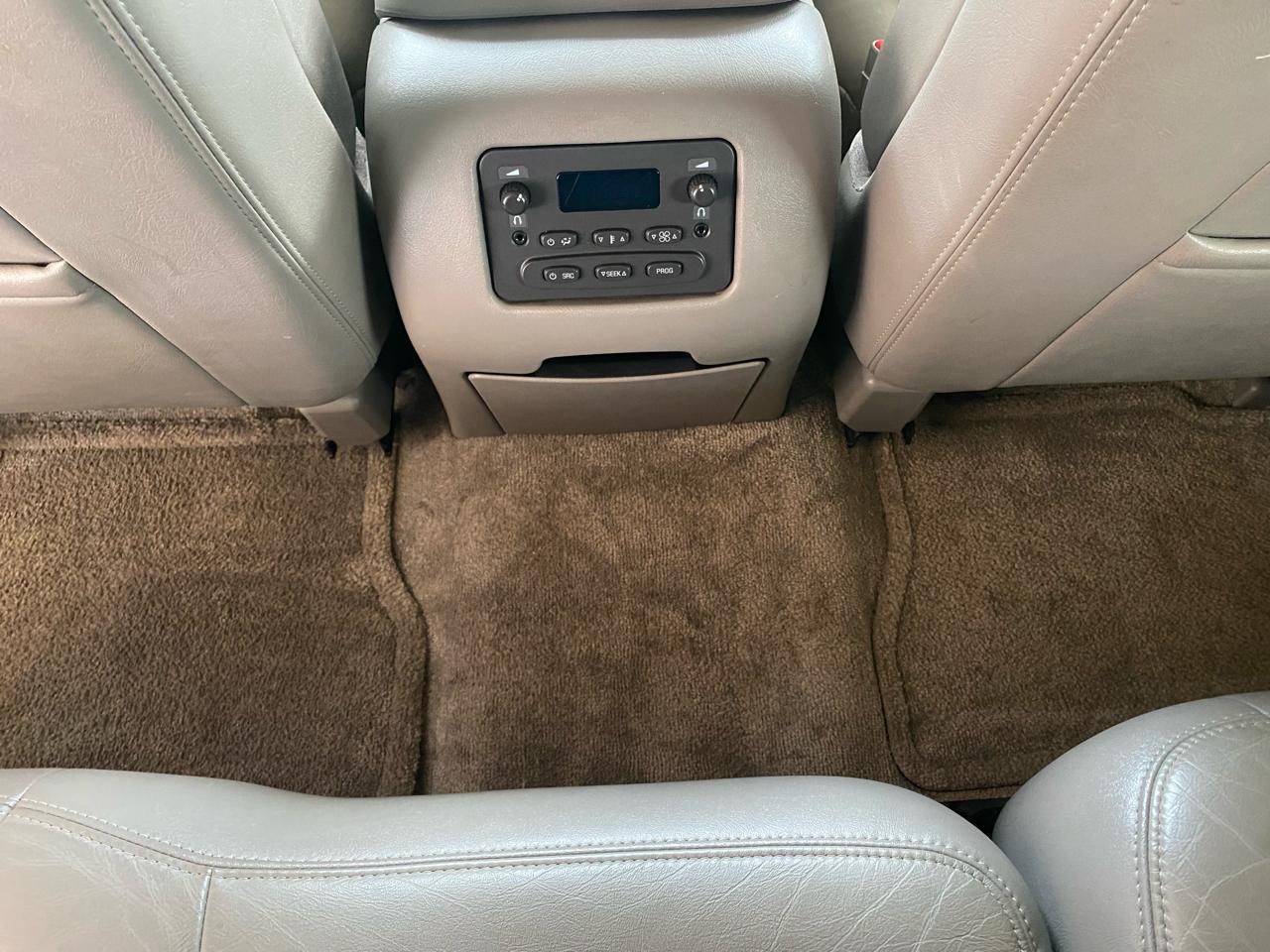 Chevrolet Tahoe 4dr 1500 4WD LT 2003