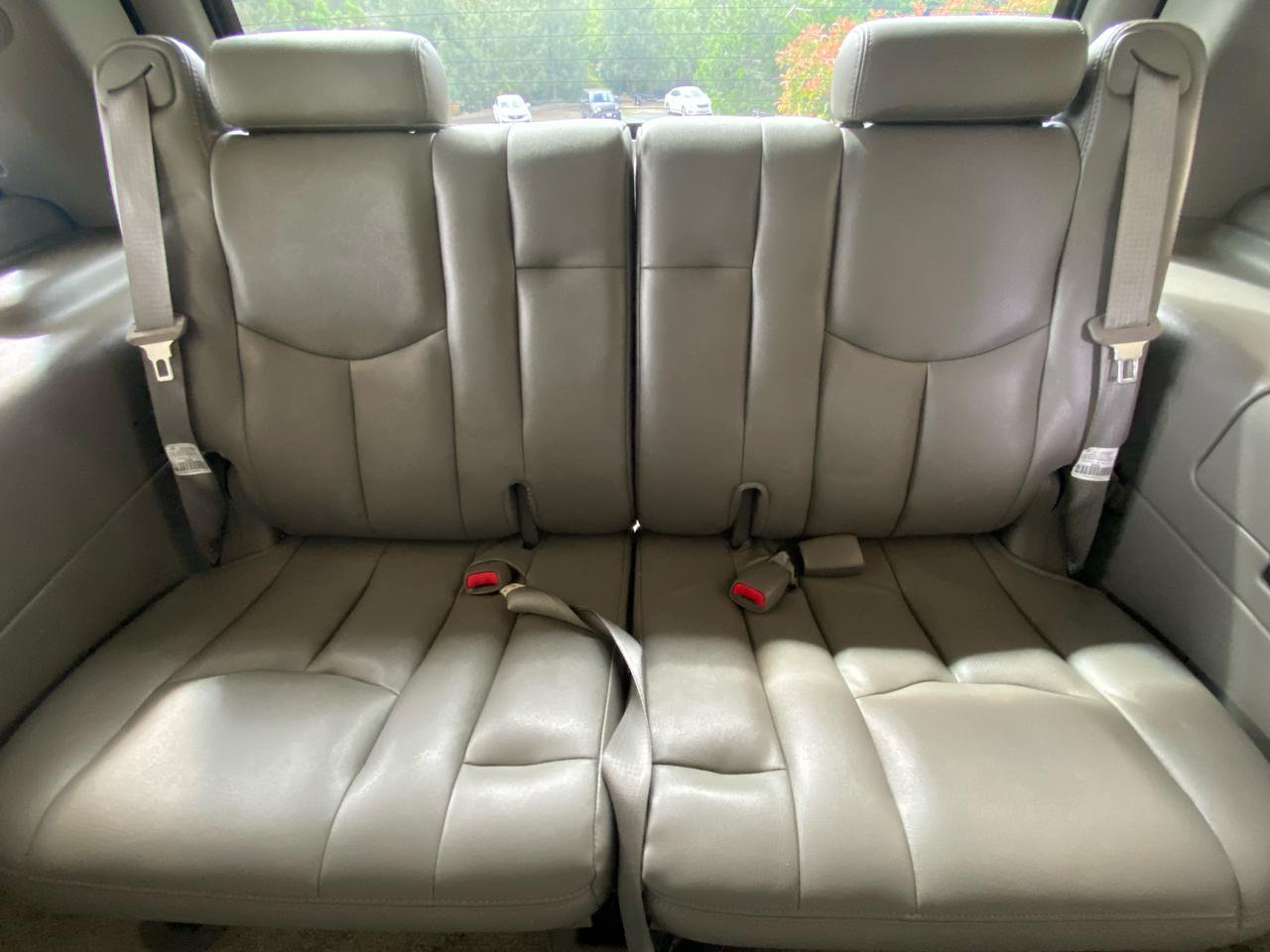 Chevrolet Tahoe 4dr 1500 4WD LT 2003