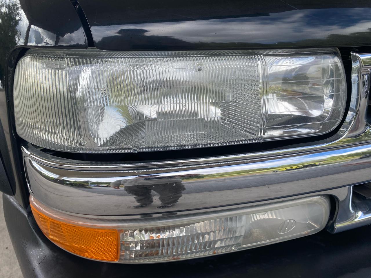 Chevrolet Tahoe 4dr 1500 4WD LT 2003