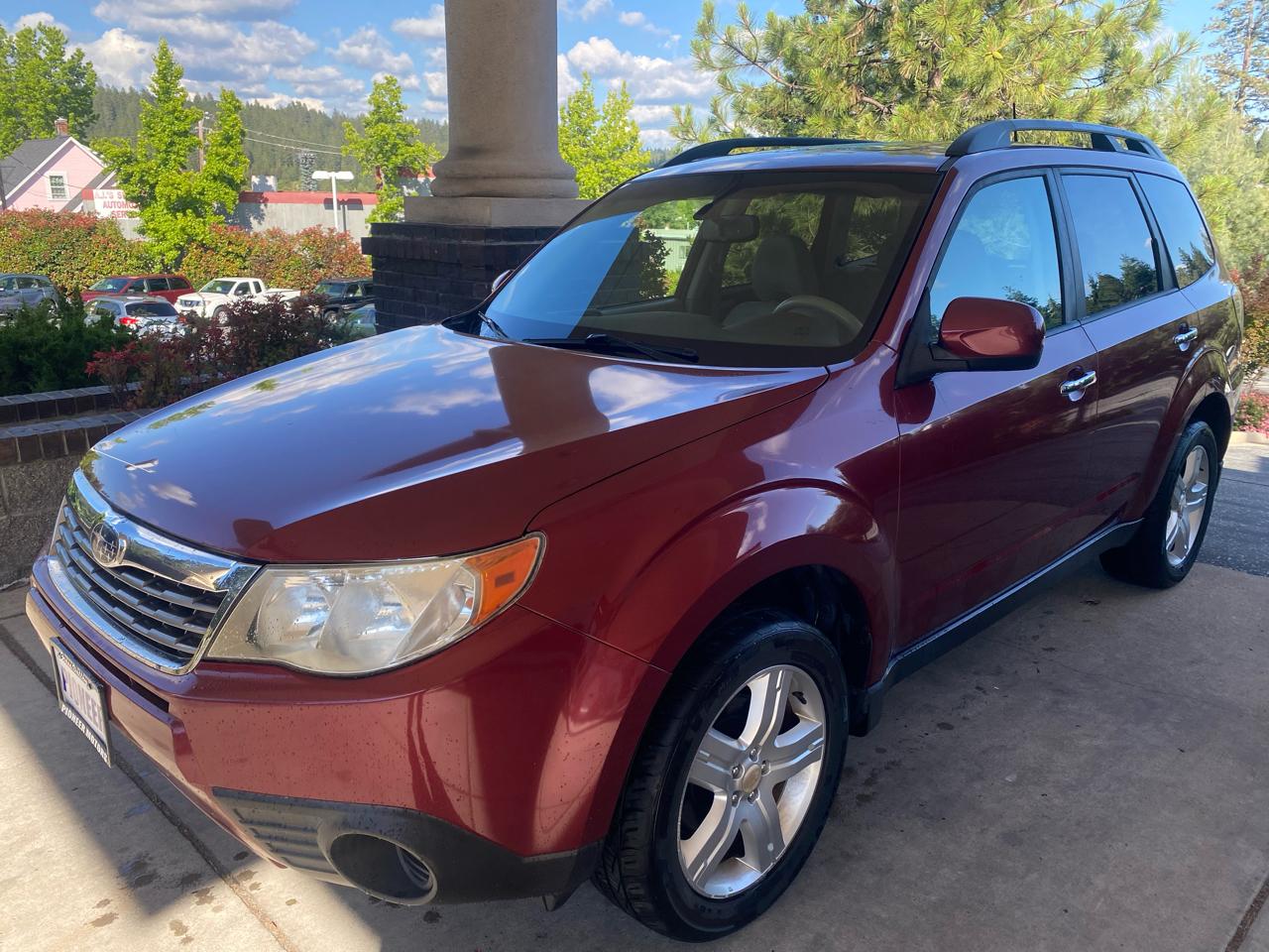 Subaru Forester 4dr Auto 2.5X Premium w/All-Weather Pkg 2010