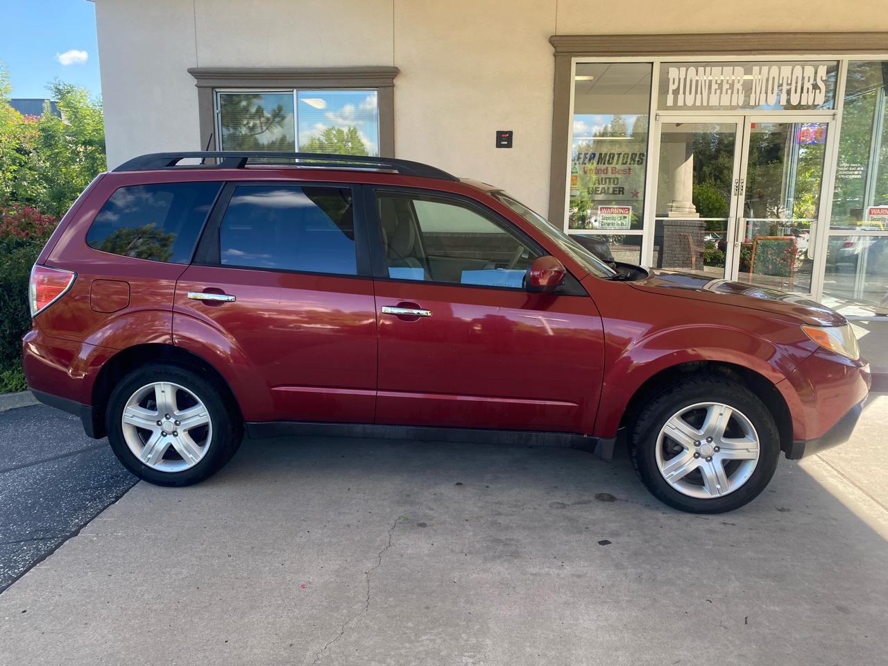 Subaru Forester 4dr Auto 2.5X Premium w/All-Weather Pkg 2010