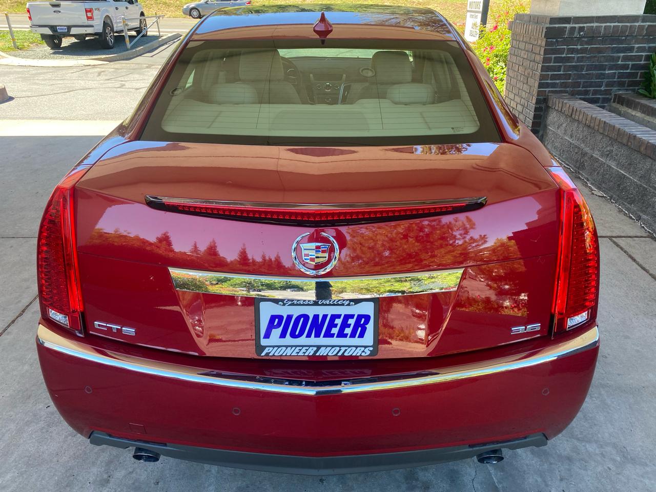 Cadillac CTS Sedan 4dr Sdn 3.6L Premium RWD 2011
