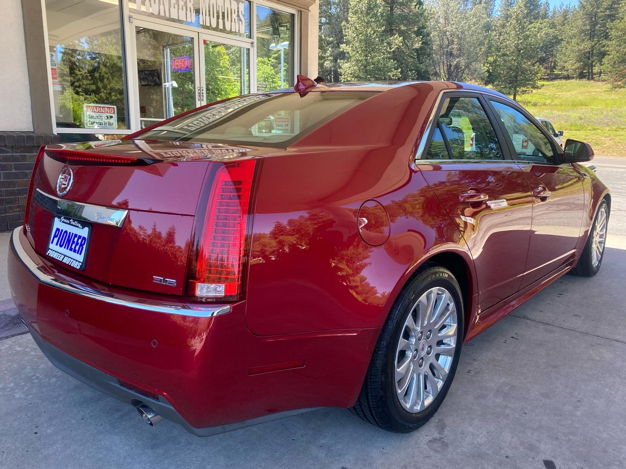 Cadillac CTS Sedan 4dr Sdn 3.6L Premium RWD 2011
