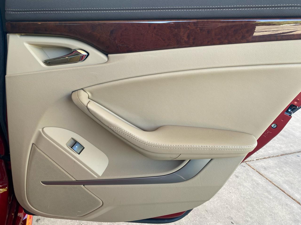 Cadillac CTS Sedan 4dr Sdn 3.6L Premium RWD 2011