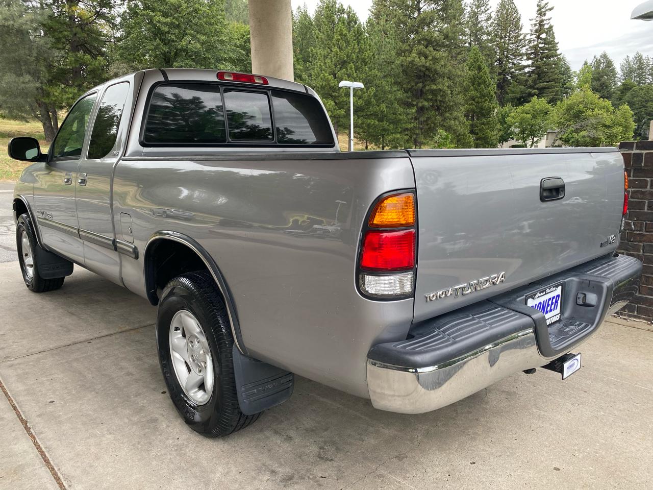 Toyota Tundra Access Cab V8 Auto SR5 2002