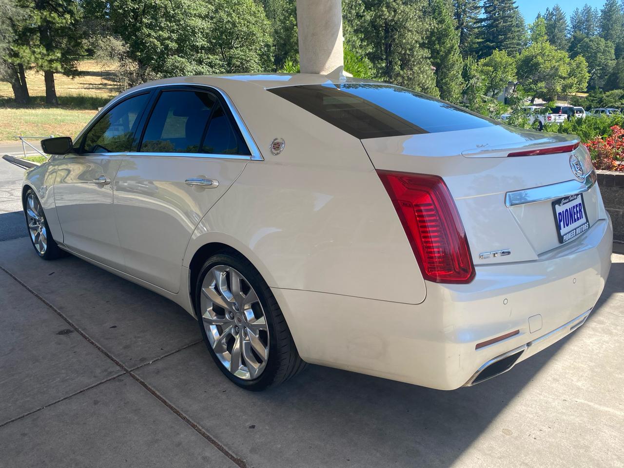 Cadillac CTS Sedan 4dr Sdn 3.6L Premium RWD 2014